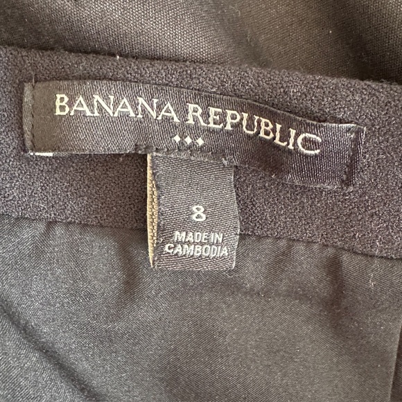 Banana Republic Black Scalloped Mini Skirt Size 8 - Picture 2 of 11
